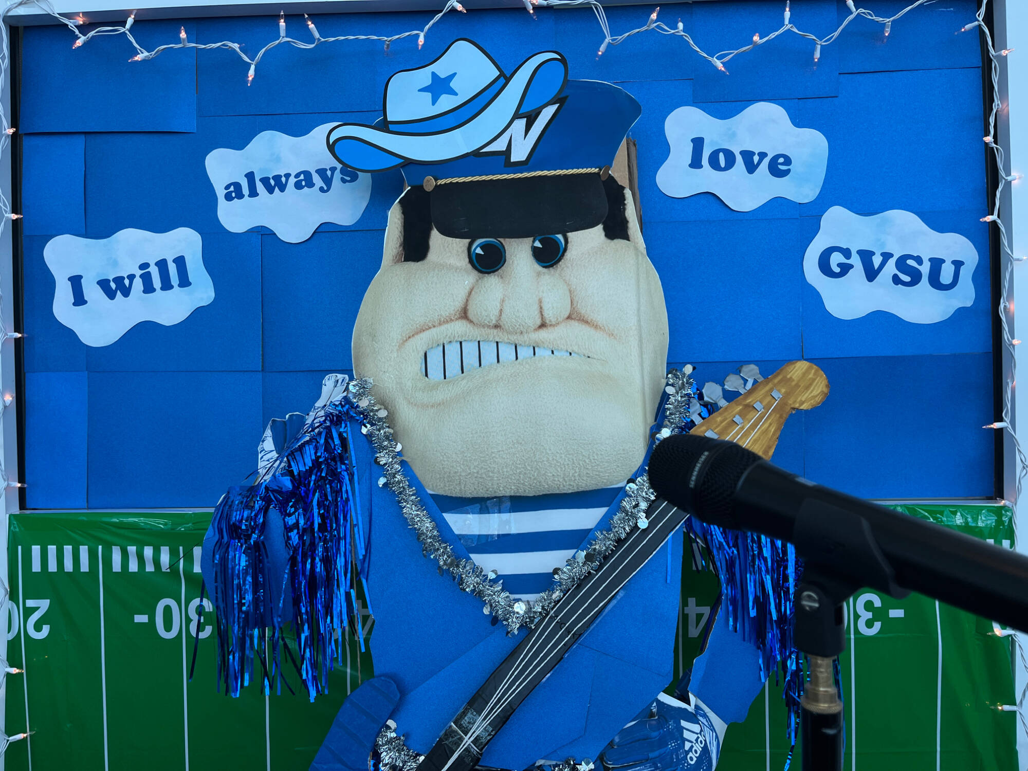 Photo of homecoming decorations
